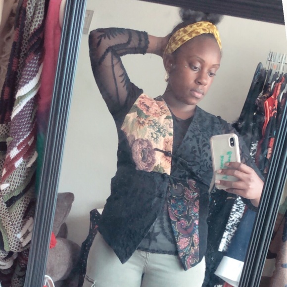 Vintage tapestry lace velvet, multi patterned vest - Picture 4 of 4